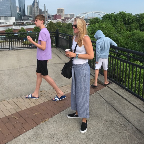 Meet your Posher, Sas B - Picture 2 of 2